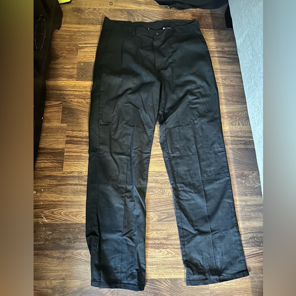 Men's Black Relaxed Jeans